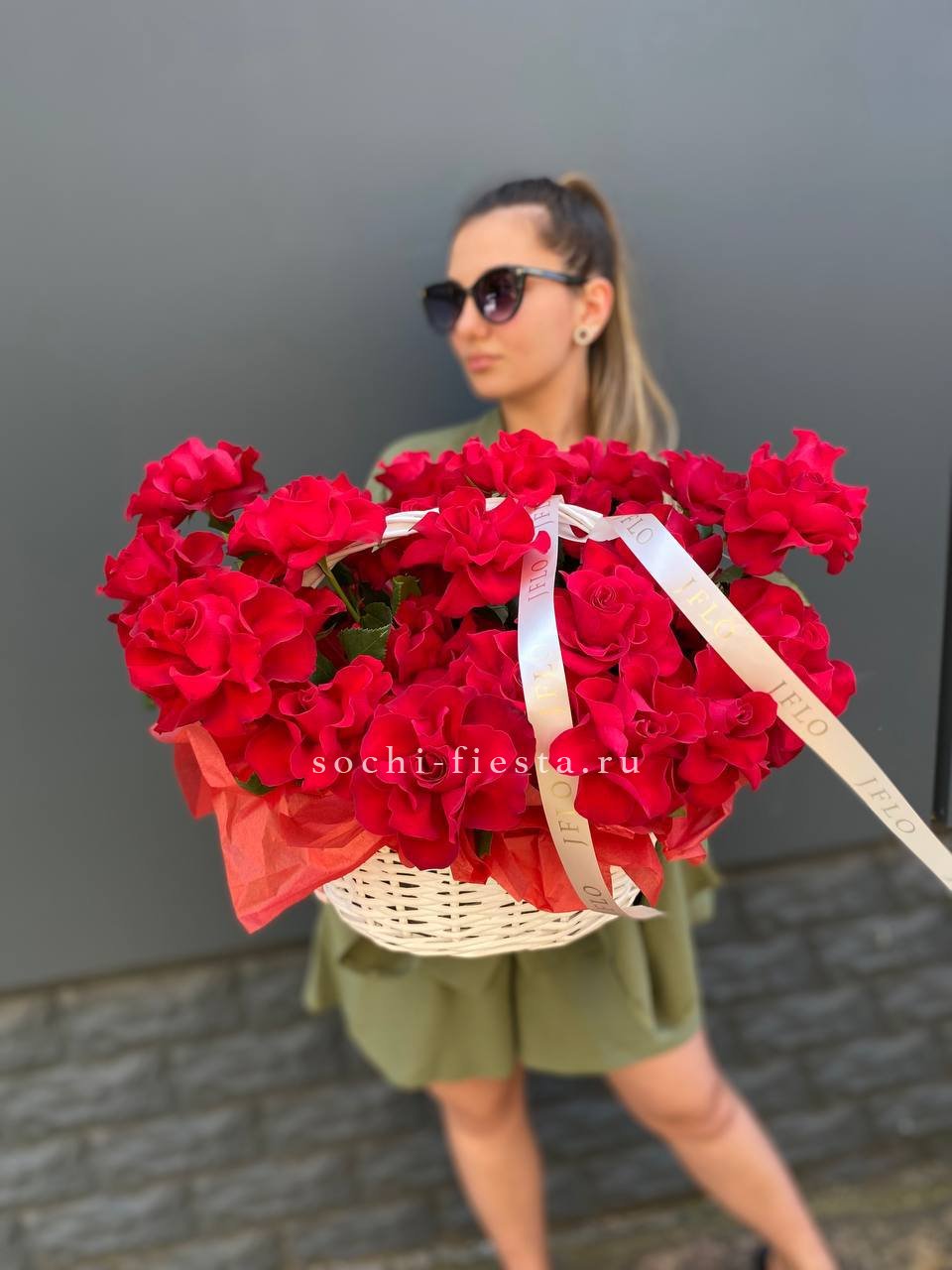 Цветочные корзины по цвету