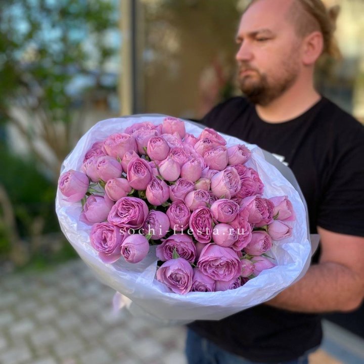  15 пионовидных роз Лавандер в Сочи