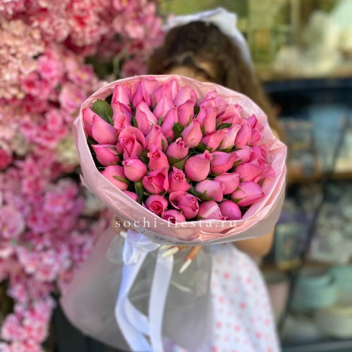 51 роза опала в Сочи